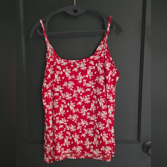 Red and White Fitted Sleeveless Camisole - Picture 2 of 3